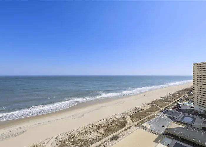 Golden Sands Apartment *