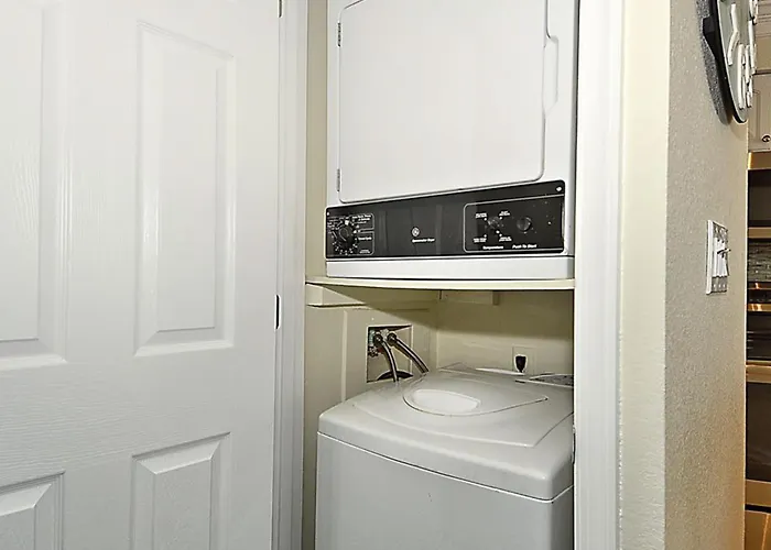 Golden Sands Apartment